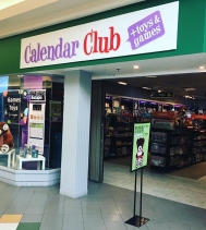 Just one of the many pop-up stores that will be opening for the holidays! Calendar Club is Now Open! @calendarclubca #yqr #holidayshopping #christmasiscoming 🎄