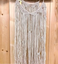 Simple, rustic and a touch of whimsy. Something to jazz up your walls! Find this piece and more at the Handmade Saskatchewan Christmas Market. Loops And Leaves will be there December 9th, 12-5pm!
#handmadesaskatchewan #supportlocal #yqr #holidays #gifts